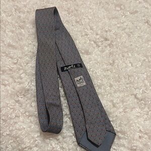 Hermes Classic Gray and Red Patterned Tie